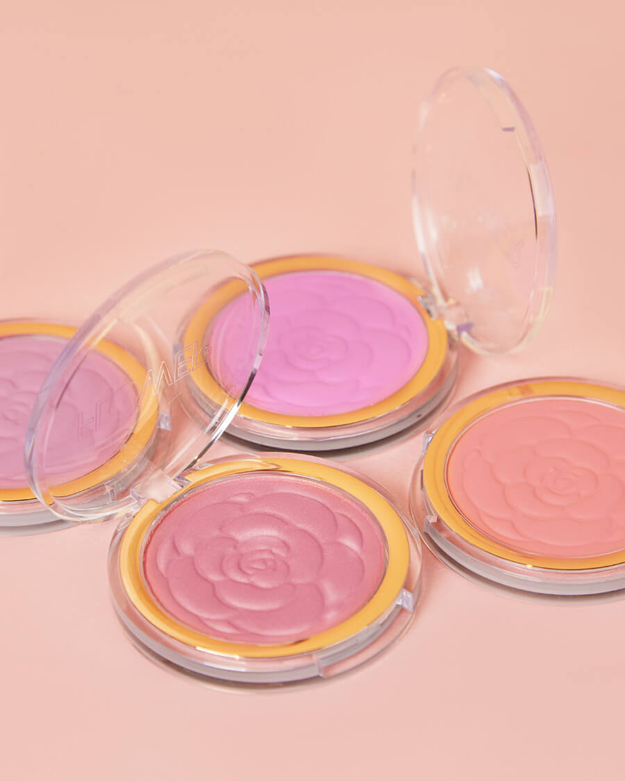 Warm Hibiscus-Lifestyle 2